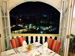 Blue Horizons Garden Resort