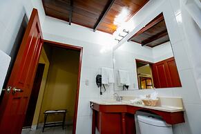 Best Western Las Mercedes Airport