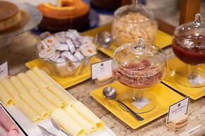 Rojas All Suites Hotel