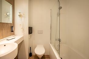 Hotel & Aparthotel Casteau Resort Mons