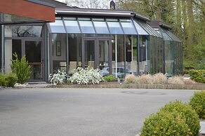 Hotel & Aparthotel Casteau Resort Mons