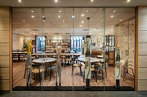 Hotel & Aparthotel Casteau Resort Mons