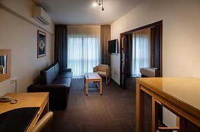 Hotel & Aparthotel Casteau Resort Mons