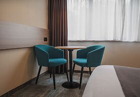 Hotel & Aparthotel Casteau Resort Mons
