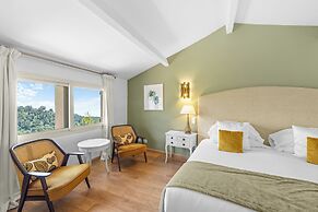 Chateau De La Chevre D Or