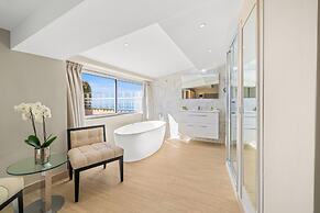 Chateau De La Chevre D Or