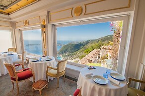 Chateau De La Chevre D Or