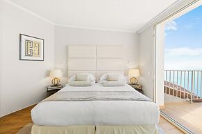 Chateau De La Chevre D Or