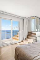 Chateau De La Chevre D Or