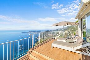 Chateau De La Chevre D Or