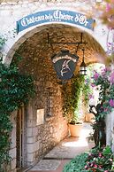 Chateau De La Chevre D Or