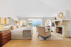 Chateau De La Chevre D Or