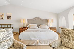 Chateau De La Chevre D Or