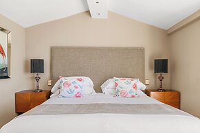 Chateau De La Chevre D Or