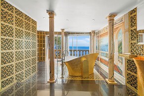 Chateau De La Chevre D Or