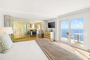 Chateau De La Chevre D Or