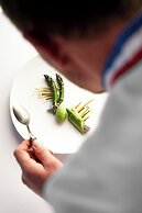 Chateau De La Chevre D Or