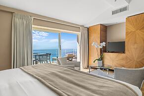 Chateau De La Chevre D Or