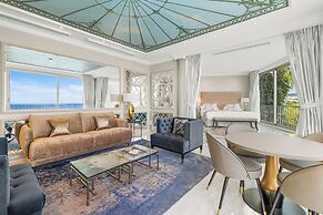 Chateau De La Chevre D Or