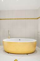 Chateau De La Chevre D Or