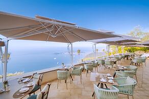 Chateau De La Chevre D Or