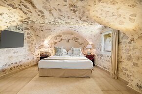 Chateau De La Chevre D Or