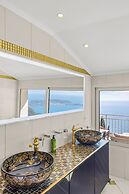 Chateau De La Chevre D Or