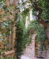 Chateau De La Chevre D Or