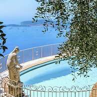 Chateau De La Chevre D Or