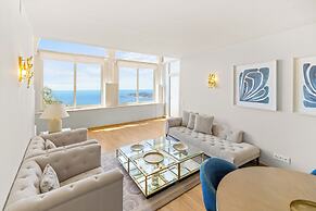 Chateau De La Chevre D Or