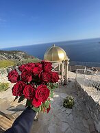 Chateau De La Chevre D Or