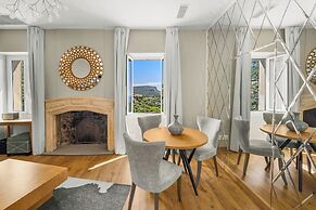 Chateau De La Chevre D Or