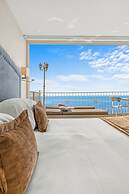 Chateau De La Chevre D Or