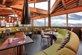Alpina Eclectic Hotel