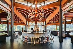 Alpina Eclectic Hotel