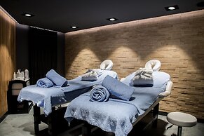 Alpina Eclectic Hotel