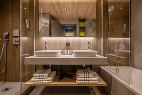Alpina Eclectic Hotel