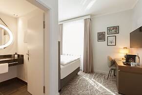 Hotel Elephant Weimar, Autograph Collection
