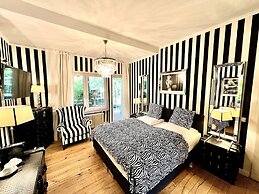 Hotel Ashley's Garden