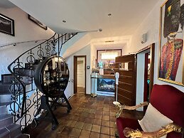 Hotel Ashley's Garden