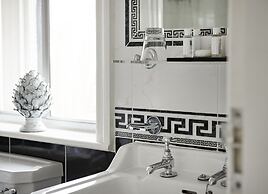 The Montagu Arms Hotel