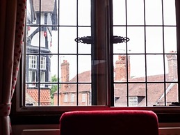 The Montagu Arms Hotel