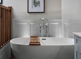 The Montagu Arms Hotel