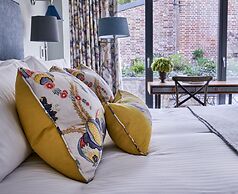 The Montagu Arms Hotel