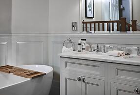 The Montagu Arms Hotel