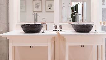 The Montagu Arms Hotel