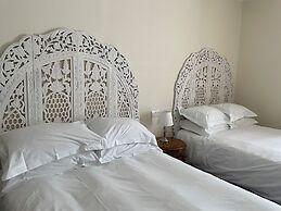 The Royal Adelaide Hotel