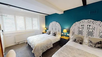 The Royal Adelaide Hotel