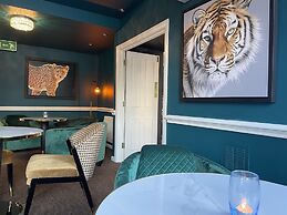 The Royal Adelaide Hotel