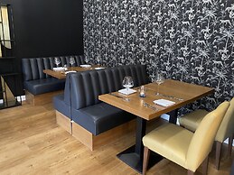 The Royal Adelaide Hotel